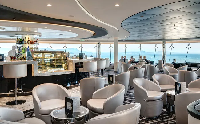day-night-bars-lounges